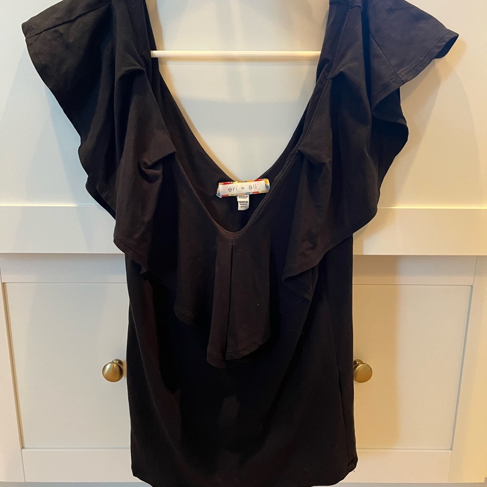 Women's Anthropologie Eri + Ali Black Ruffle V-Neck Short Sleeve Tee